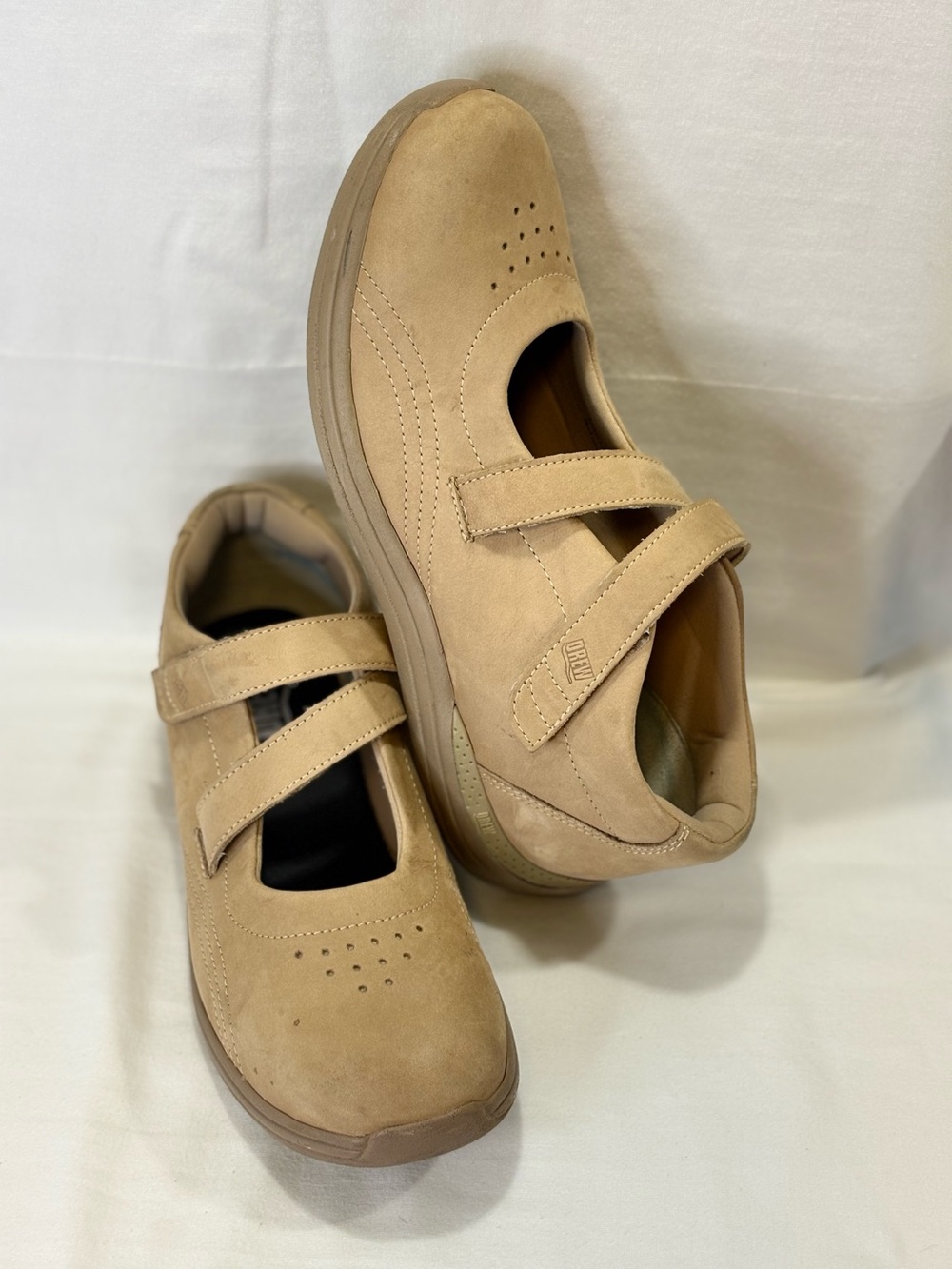DREW Tan Sueded Leather Mary Jane Comfort Shoes for Women Slip-Ons SZ 9M $150